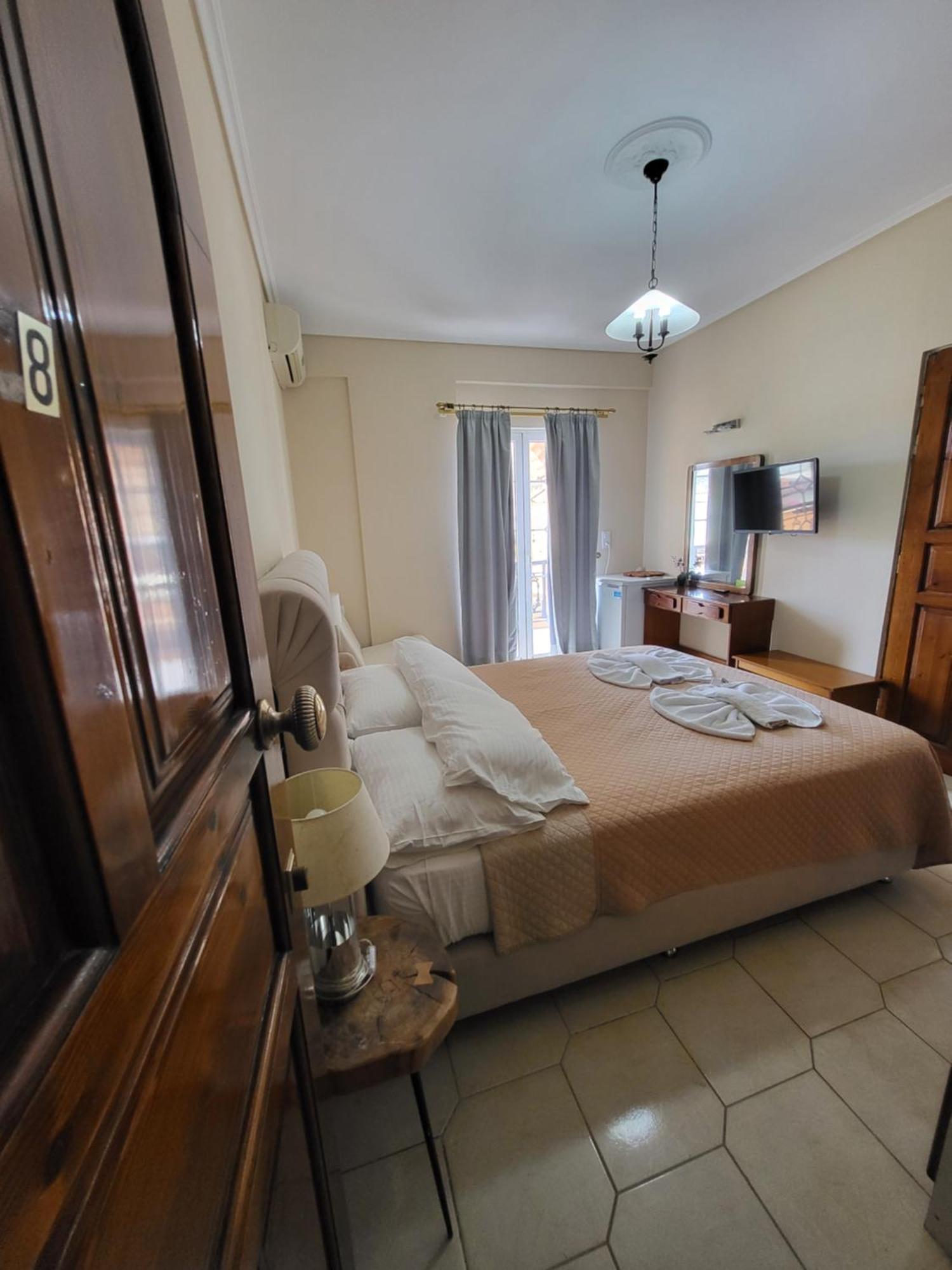 Paradise Bar Apartments Planos  Luaran gambar